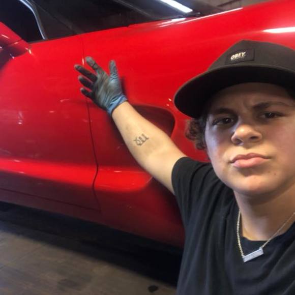 Meet your Posher, Nicole - Picture 1 of 1